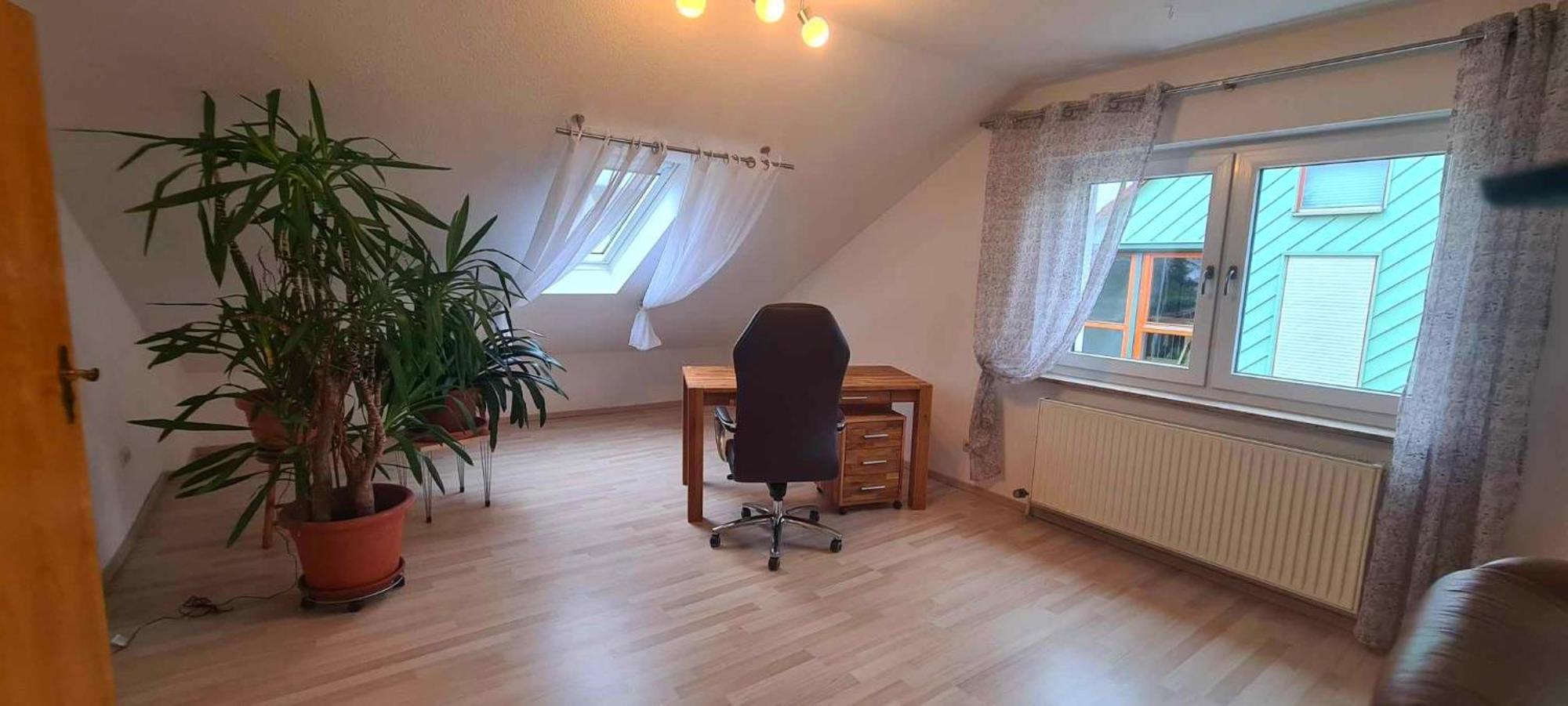אדלסדורף Gemuetliche 120 Qm Ferienwohnung Mit Balkon מראה חיצוני תמונה